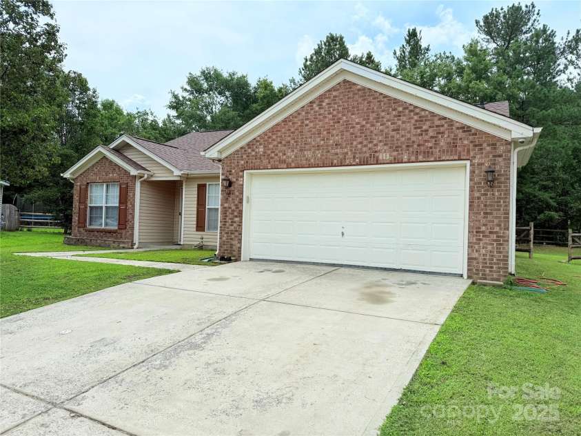 7267 Sandown Court, Harrisburg, NC 28075.  MLS# CAR4268335, YatesRealty ID 27737. 