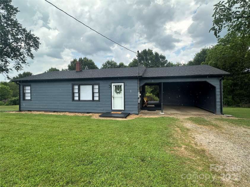 60 White Oaks Drive, Taylorsville, NC 28681.  MLS# CAR4273821, YatesRealty ID 27738. 