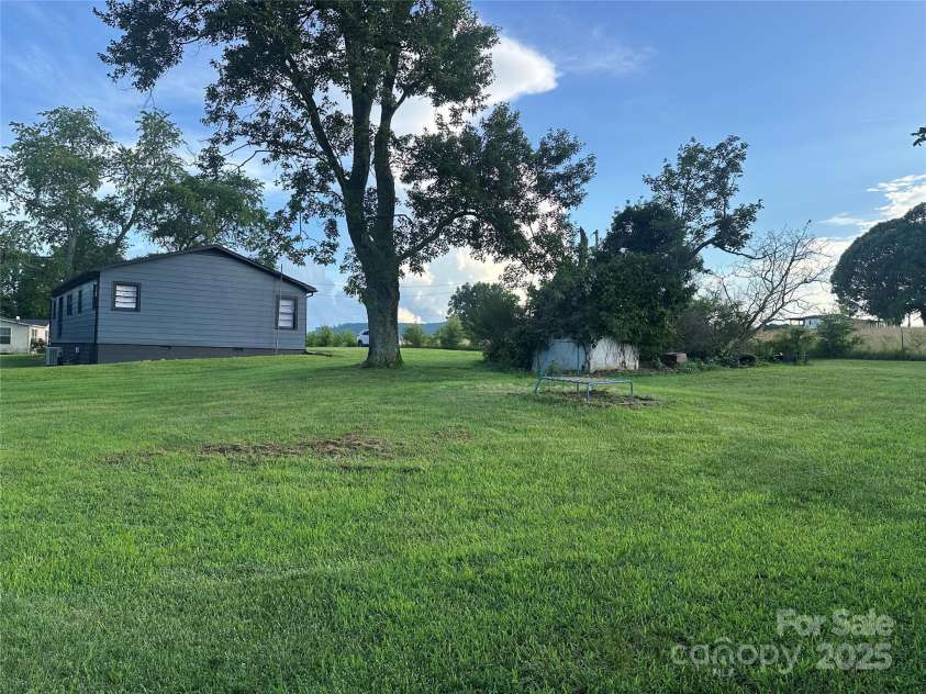 60 White Oaks Drive, Taylorsville, NC 28681.  MLS# CAR4273821, YatesRealty ID 27738. 