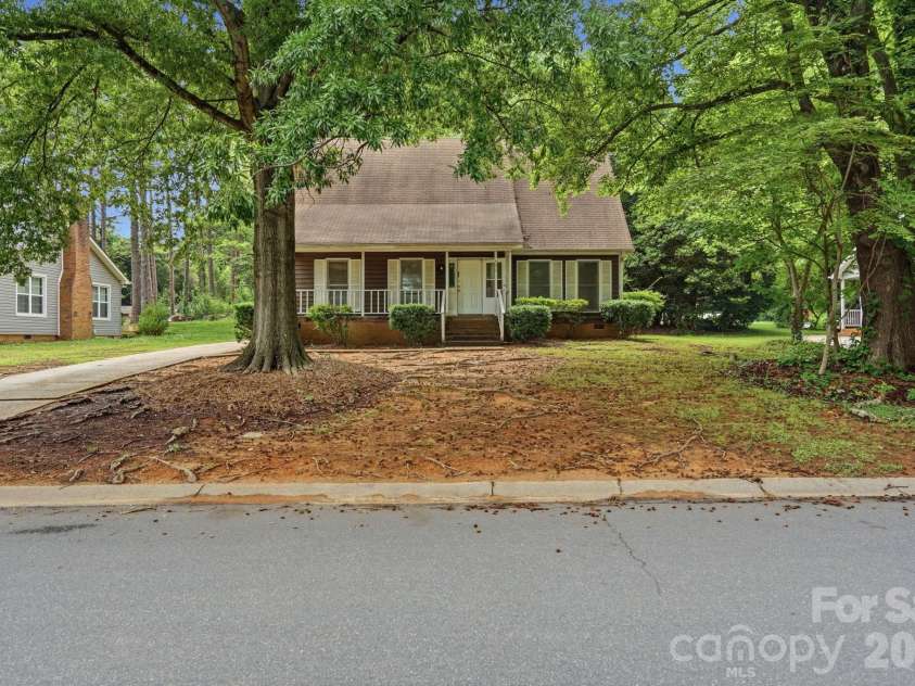 4459 Fair Springs Road, Charlotte, NC 28227.  MLS# CAR4388593, YatesRealty ID 27739. 
