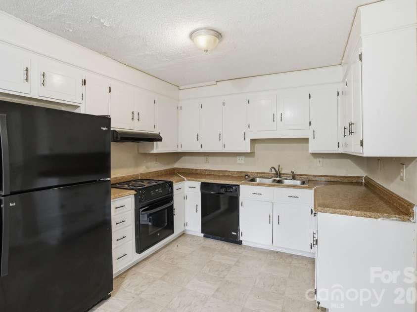 4459 Fair Springs Road, Charlotte, NC 28227.  MLS# CAR4388593, YatesRealty ID 27739. 
