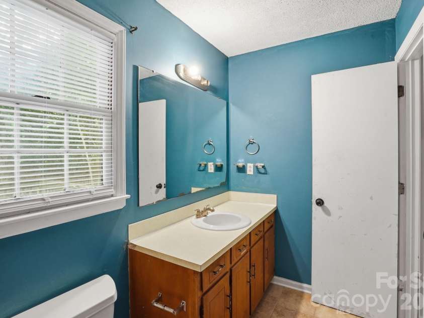 4459 Fair Springs Road, Charlotte, NC 28227.  MLS# CAR4388593, YatesRealty ID 27739. 