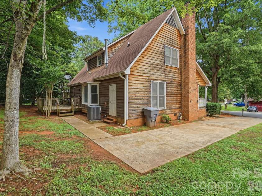 4459 Fair Springs Road, Charlotte, NC 28227.  MLS# CAR4388593, YatesRealty ID 27739. 