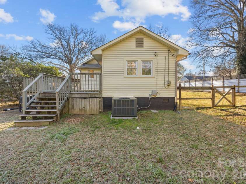 145 Saint Charles Avenue, Concord, NC 28025.  MLS# CAR4333092, YatesRealty ID 2774. 