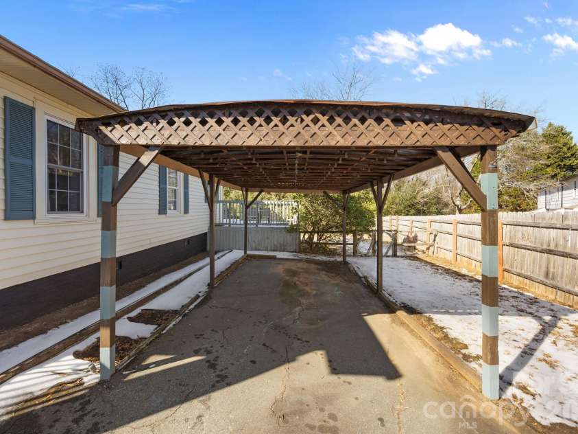 145 Saint Charles Avenue, Concord, NC 28025.  MLS# CAR4333092, YatesRealty ID 2774. 