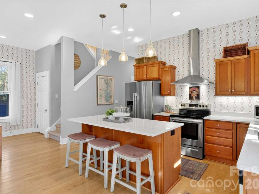 6923 Wateredge Drive, Sherrills Ford, NC 28673.  MLS# CAR4316693, YatesRealty ID 2774. 