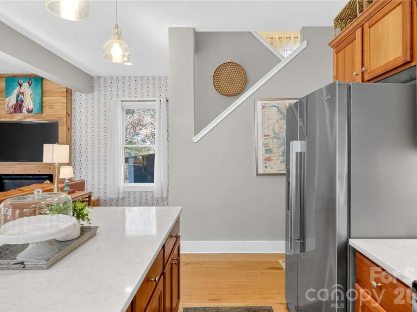 6923 Wateredge Drive, Sherrills Ford, NC 28673.  MLS# CAR4316693, YatesRealty ID 2774. 