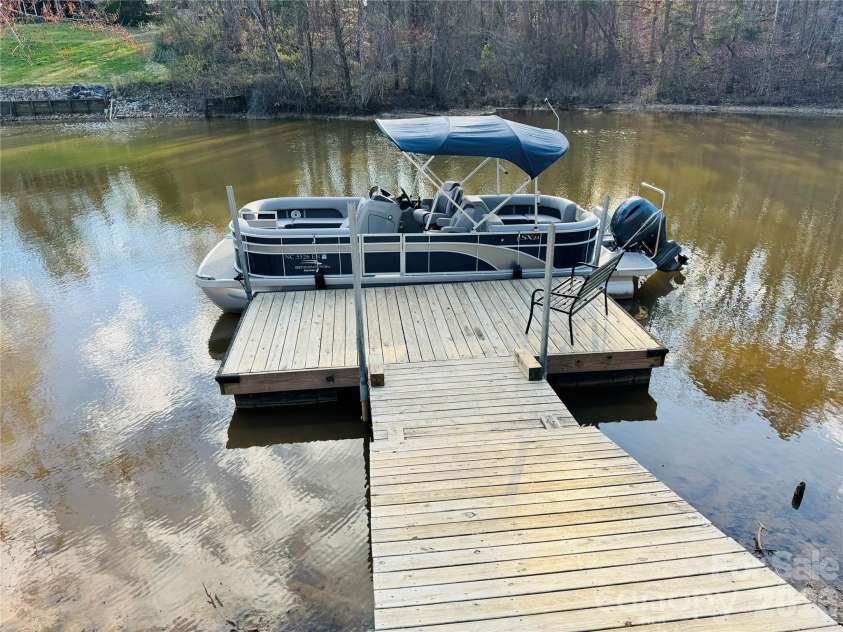 6923 Wateredge Drive, Sherrills Ford, NC 28673.  MLS# CAR4316693, YatesRealty ID 2774. 