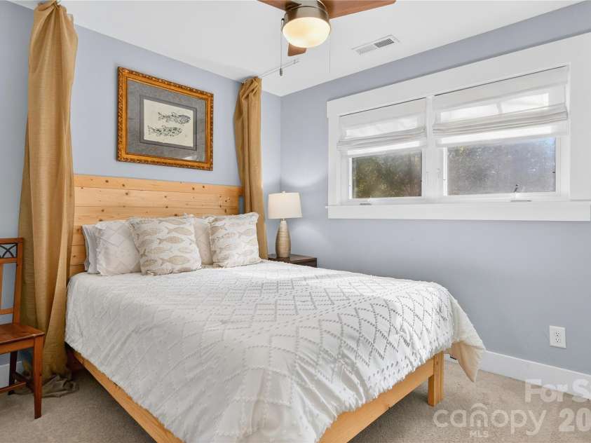 6923 Wateredge Drive, Sherrills Ford, NC 28673.  MLS# CAR4316693, YatesRealty ID 2774. Upstairs Bedroom #1