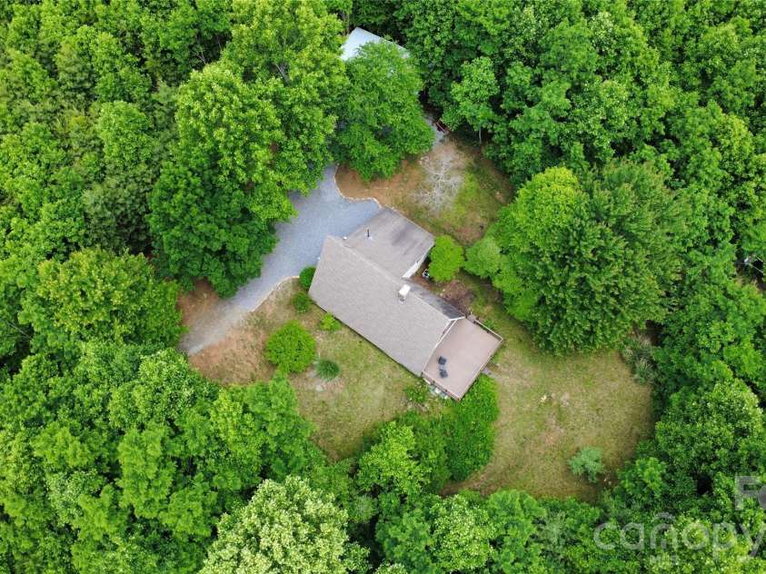 826 Shumont Road, Black Mountain, NC 28711.  MLS# CAR4389740, YatesRealty ID 27742. 