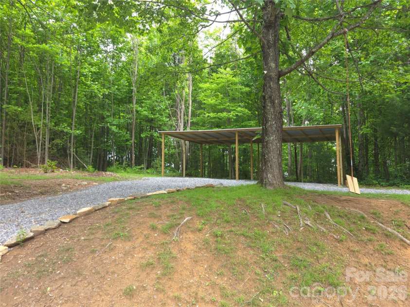 826 Shumont Road, Black Mountain, NC 28711.  MLS# CAR4389740, YatesRealty ID 27742. 