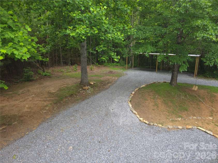 826 Shumont Road, Black Mountain, NC 28711.  MLS# CAR4389740, YatesRealty ID 27742. 