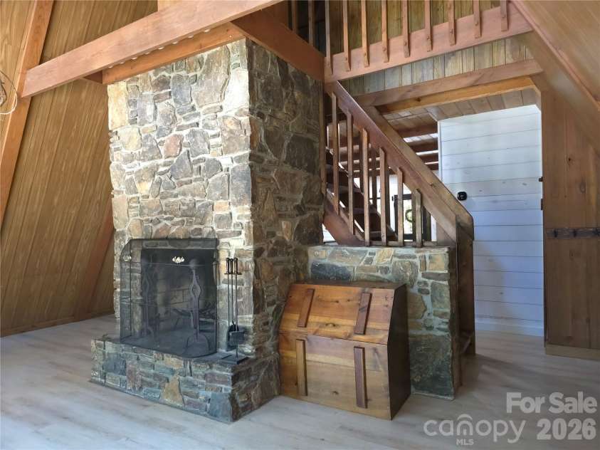 826 Shumont Road, Black Mountain, NC 28711.  MLS# CAR4389740, YatesRealty ID 27742. 