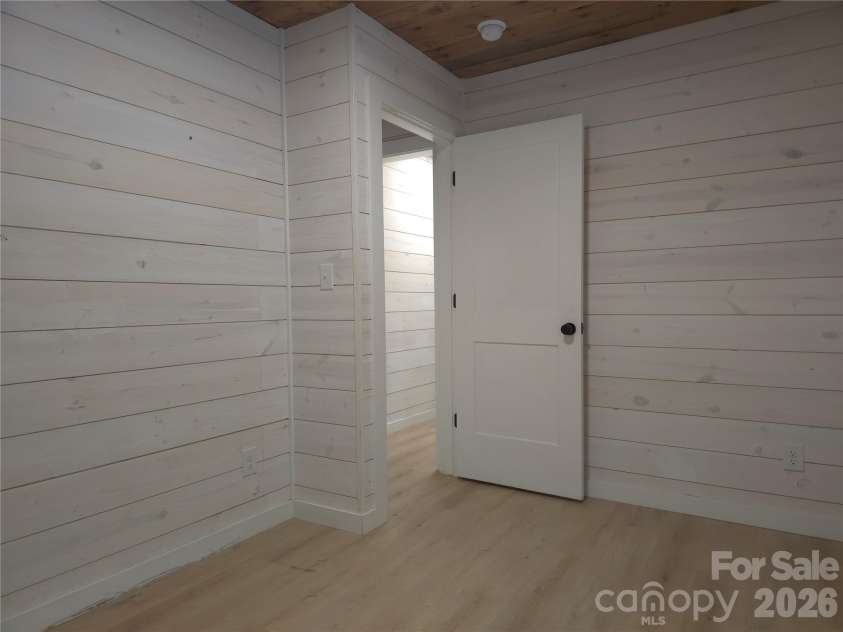 826 Shumont Road, Black Mountain, NC 28711.  MLS# CAR4389740, YatesRealty ID 27742. 