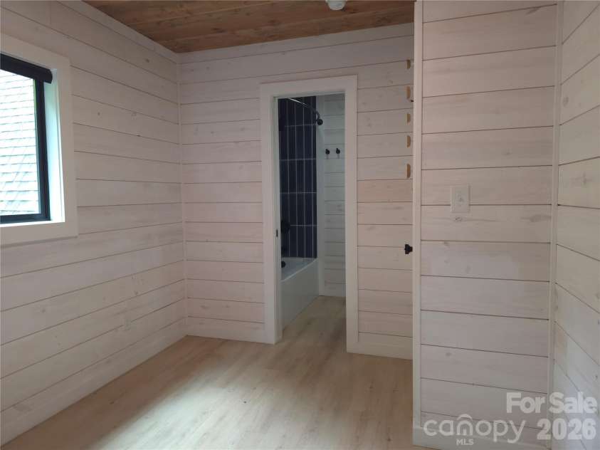 826 Shumont Road, Black Mountain, NC 28711.  MLS# CAR4389740, YatesRealty ID 27742. 