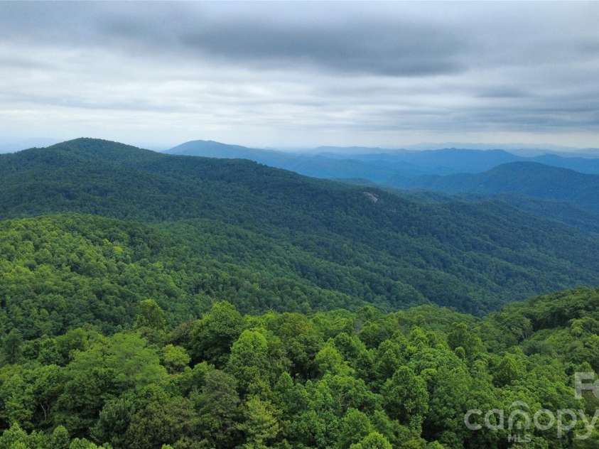 826 Shumont Road, Black Mountain, NC 28711.  MLS# CAR4389740, YatesRealty ID 27742. 