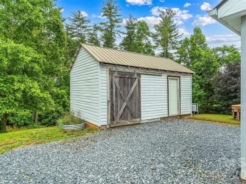 2610 Bear Creek Road, Marshall, NC 28753.  MLS# CAR4388786, YatesRealty ID 27743. 