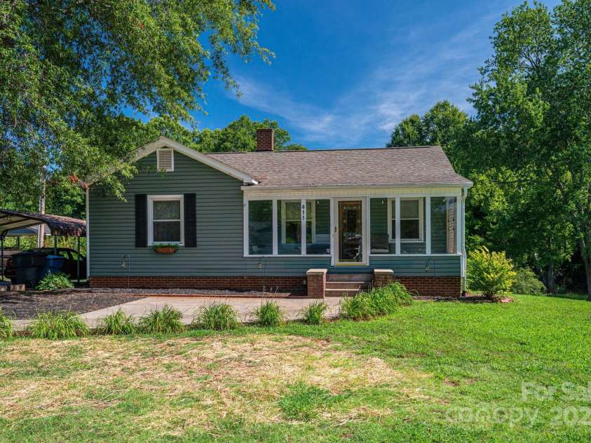 411 Arlington Street, Forest City, NC 28043.  MLS# CAR4282172, YatesRealty ID 27743. 