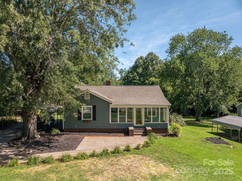 411 Arlington Street, Forest City, NC 28043.  MLS# CAR4282172, YatesRealty ID 27743. 