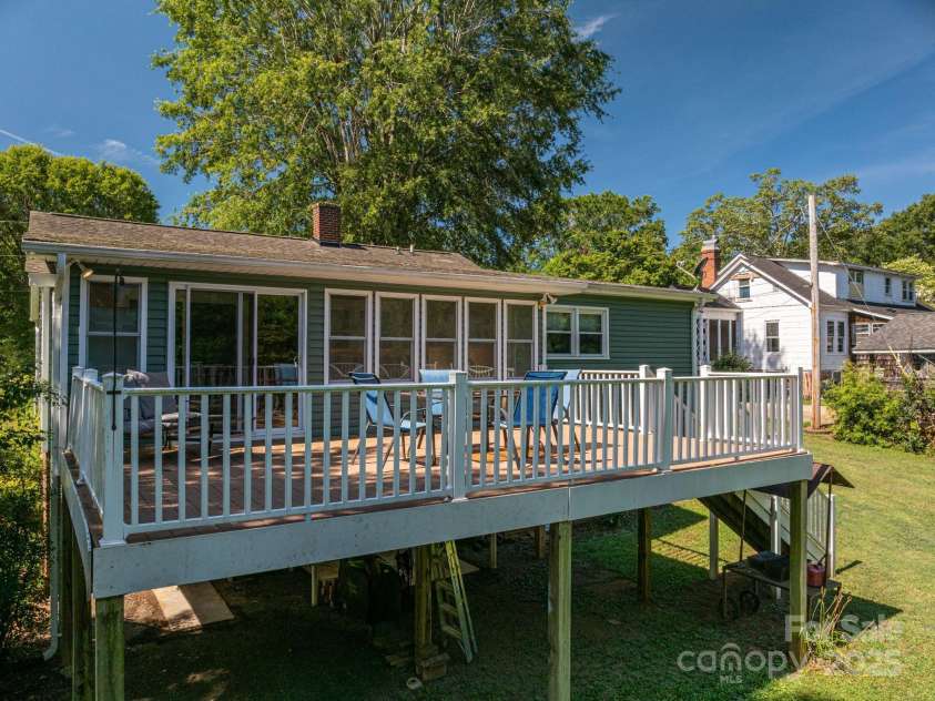 411 Arlington Street, Forest City, NC 28043.  MLS# CAR4282172, YatesRealty ID 27743. 