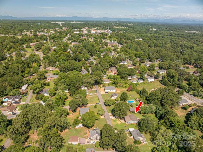 411 Arlington Street, Forest City, NC 28043.  MLS# CAR4282172, YatesRealty ID 27743. 