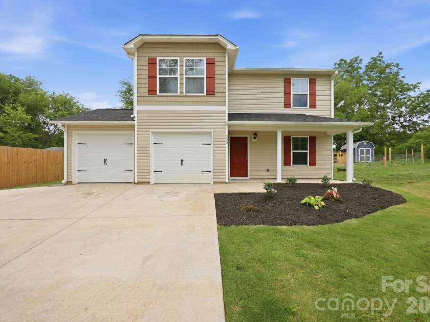 132 Billy Goat Court, Lexington, NC 27292.  MLS# CAR4389805, YatesRealty ID 27744. 