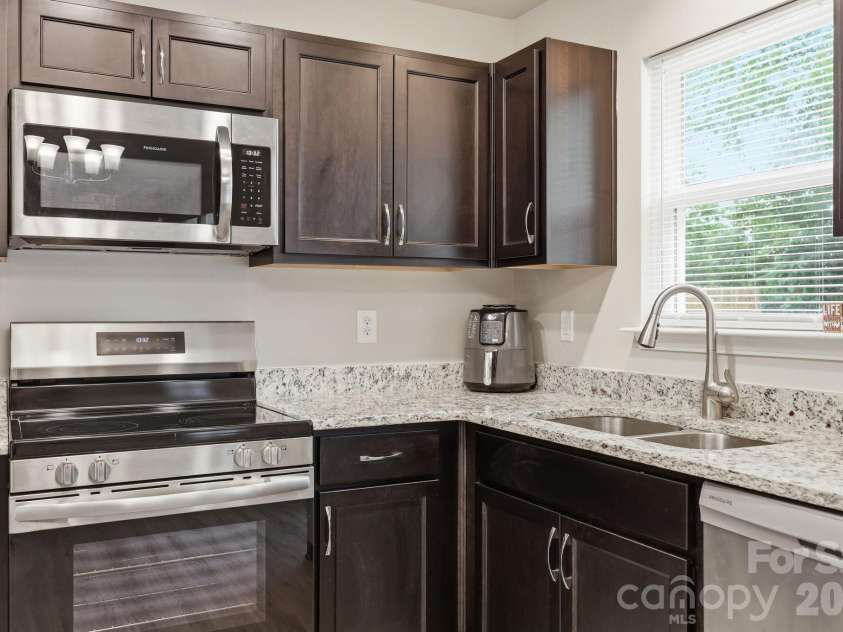 132 Billy Goat Court, Lexington, NC 27292.  MLS# CAR4389805, YatesRealty ID 27744. 