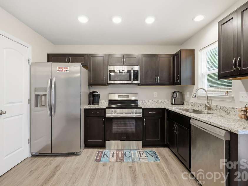 132 Billy Goat Court, Lexington, NC 27292.  MLS# CAR4389805, YatesRealty ID 27744. 