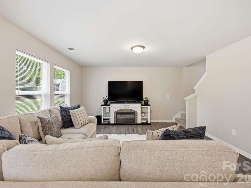 132 Billy Goat Court, Lexington, NC 27292.  MLS# CAR4389805, YatesRealty ID 27744. 
