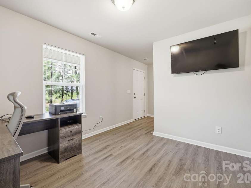 132 Billy Goat Court, Lexington, NC 27292.  MLS# CAR4389805, YatesRealty ID 27744. 