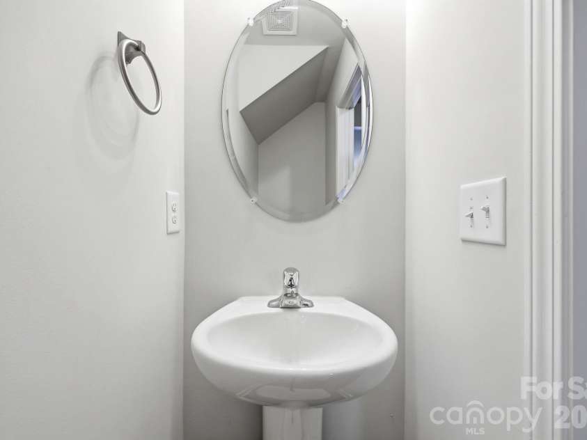 132 Billy Goat Court, Lexington, NC 27292.  MLS# CAR4389805, YatesRealty ID 27744. 
