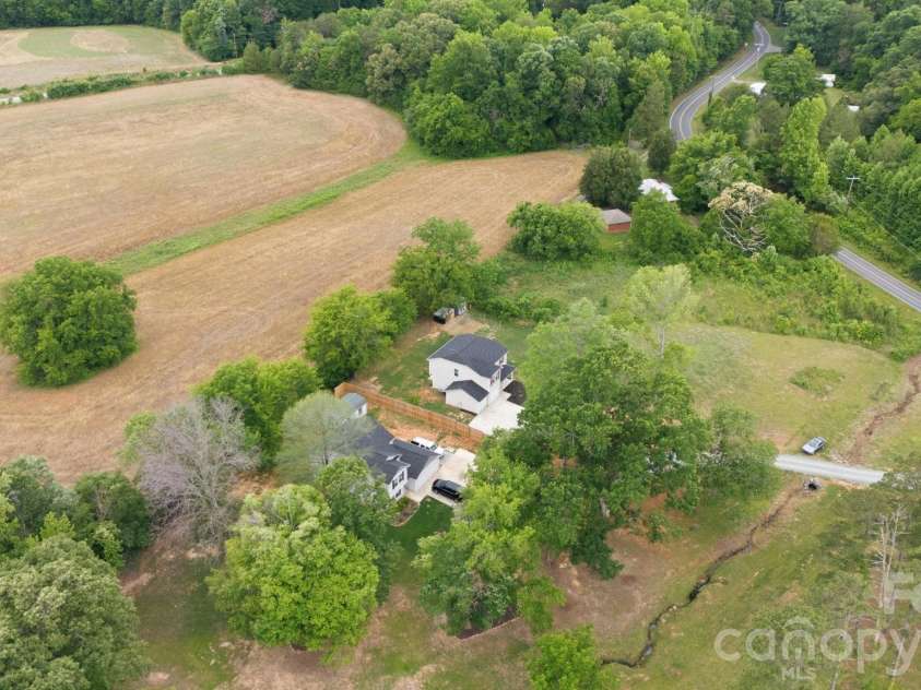 132 Billy Goat Court, Lexington, NC 27292.  MLS# CAR4389805, YatesRealty ID 27744. 