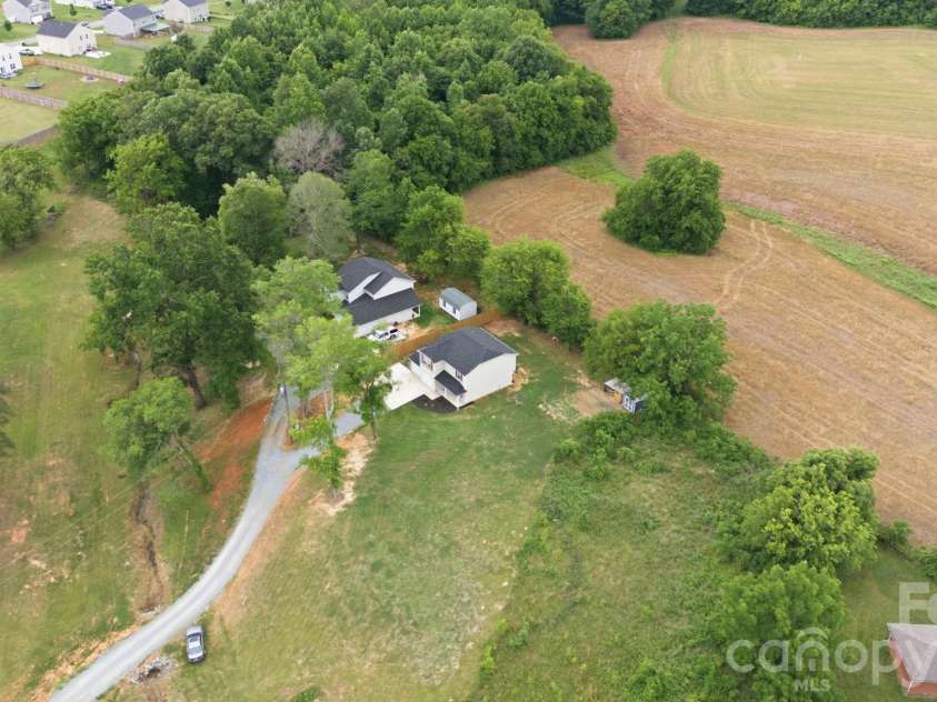 132 Billy Goat Court, Lexington, NC 27292.  MLS# CAR4389805, YatesRealty ID 27744. 