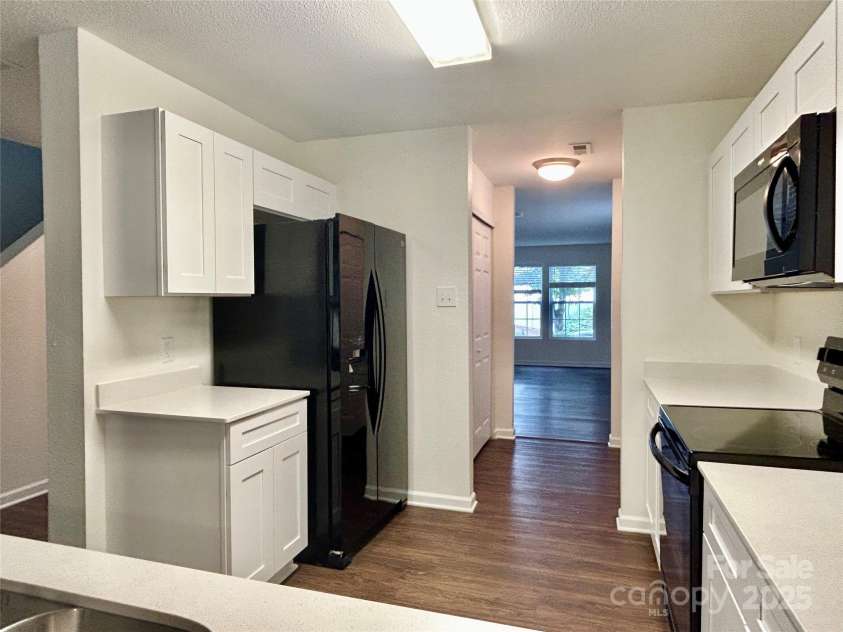 2927 Meadow Knoll Drive, Charlotte, NC 28269.  MLS# CAR4269568, YatesRealty ID 27745. 