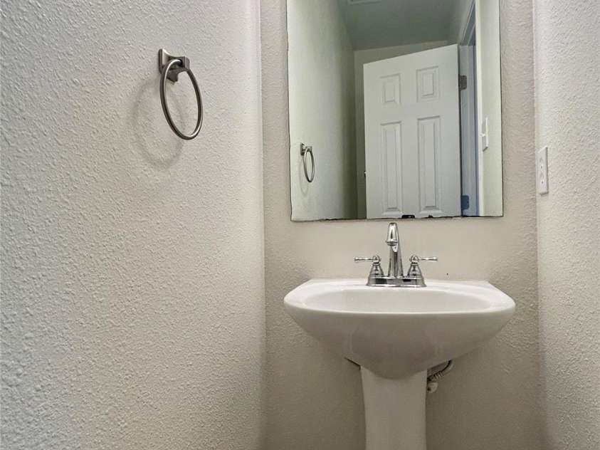 2927 Meadow Knoll Drive, Charlotte, NC 28269.  MLS# CAR4269568, YatesRealty ID 27745. 