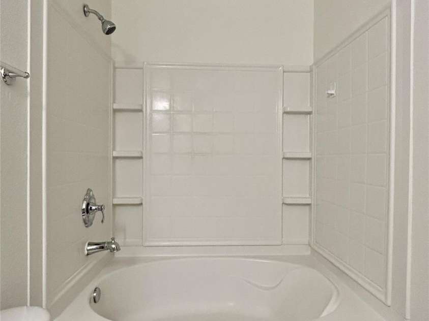 2927 Meadow Knoll Drive, Charlotte, NC 28269.  MLS# CAR4269568, YatesRealty ID 27745. 