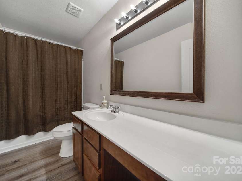 374 Morning Dew Drive, Concord, NC 28025.  MLS# CAR4277123, YatesRealty ID 27746. Primary Bathroom