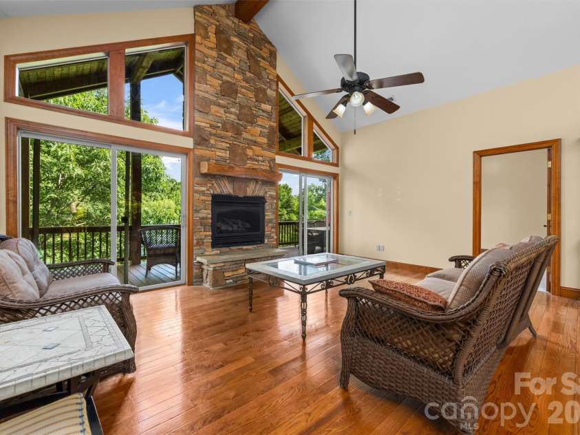 226 Sawgrass Drive, Whittier, NC 28789.  MLS# CAR4389476, YatesRealty ID 27747. 