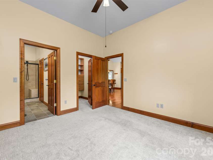 226 Sawgrass Drive, Whittier, NC 28789.  MLS# CAR4389476, YatesRealty ID 27747. 