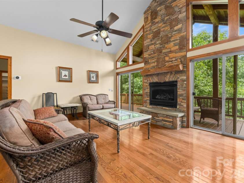 226 Sawgrass Drive, Whittier, NC 28789.  MLS# CAR4389476, YatesRealty ID 27747. 