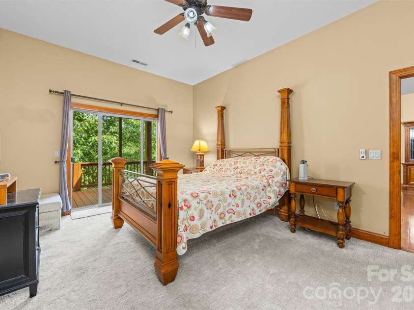 226 Sawgrass Drive, Whittier, NC 28789.  MLS# CAR4389476, YatesRealty ID 27747. Primary Bedroom