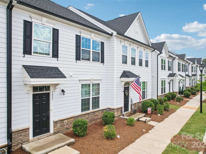 5037 Patton Drive, Cramerton, NC 28056.  MLS# CAR4276602, YatesRealty ID 27748. 