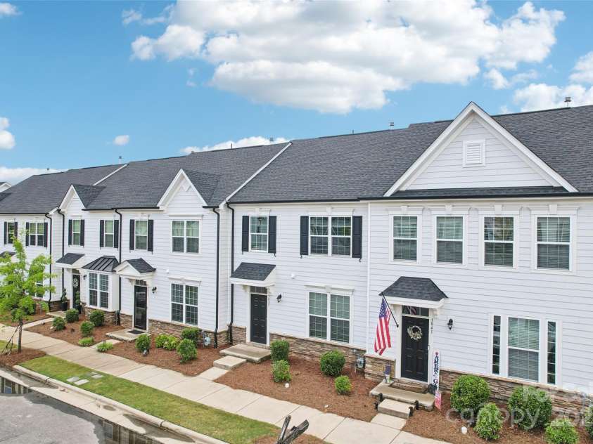 5037 Patton Drive, Cramerton, NC 28056.  MLS# CAR4276602, YatesRealty ID 27748. 