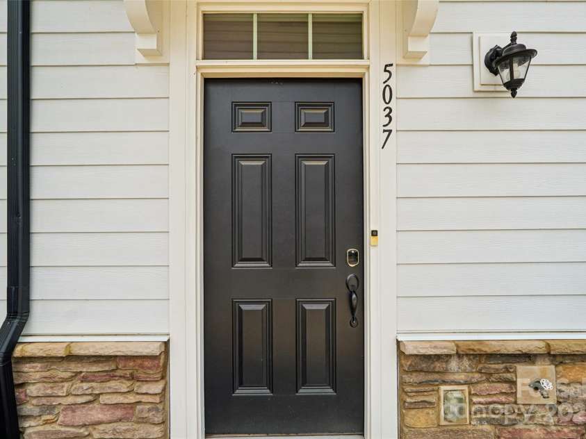 5037 Patton Drive, Cramerton, NC 28056.  MLS# CAR4276602, YatesRealty ID 27748. 