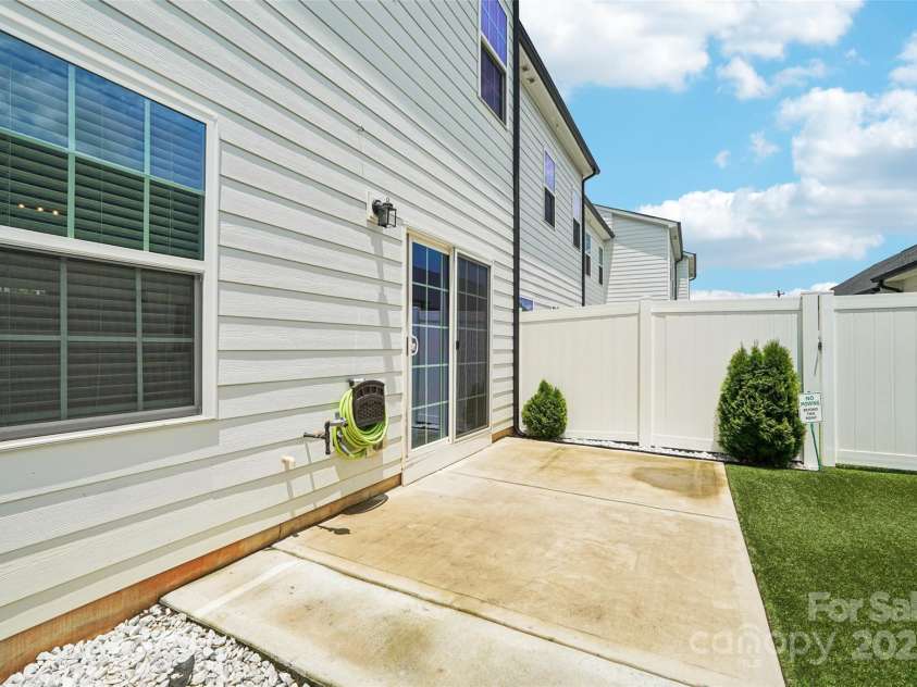 5037 Patton Drive, Cramerton, NC 28056.  MLS# CAR4276602, YatesRealty ID 27748. 