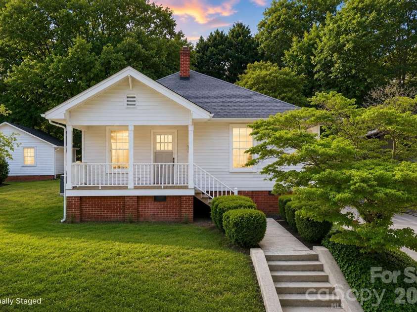 812 4th Street, Albemarle, NC 28001.  MLS# CAR4389806, YatesRealty ID 27748. 