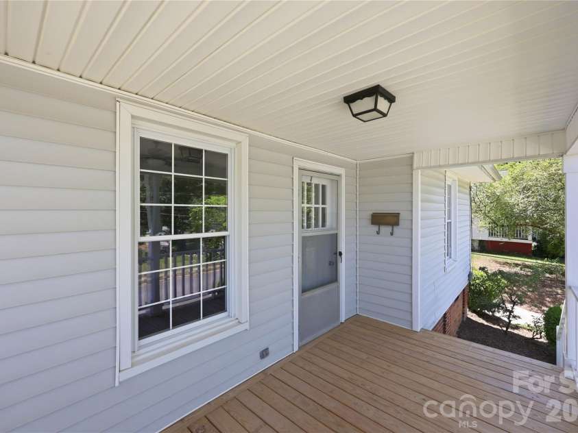 812 4th Street, Albemarle, NC 28001.  MLS# CAR4389806, YatesRealty ID 27748. 