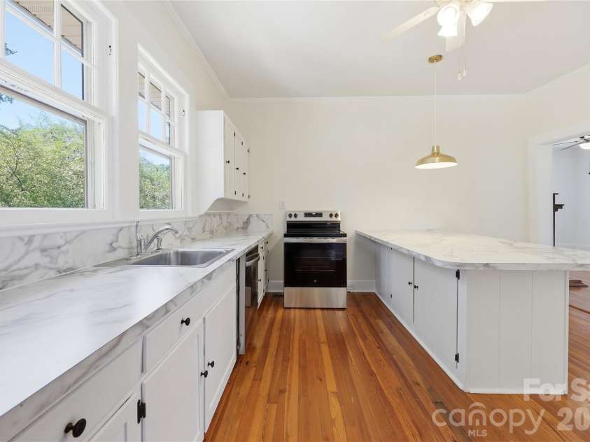 812 4th Street, Albemarle, NC 28001.  MLS# CAR4389806, YatesRealty ID 27748. 