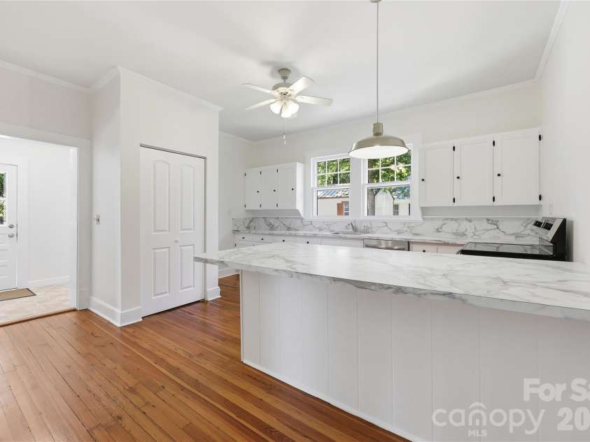 812 4th Street, Albemarle, NC 28001.  MLS# CAR4389806, YatesRealty ID 27748. 