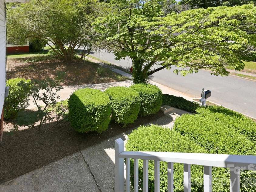 812 4th Street, Albemarle, NC 28001.  MLS# CAR4389806, YatesRealty ID 27748. 